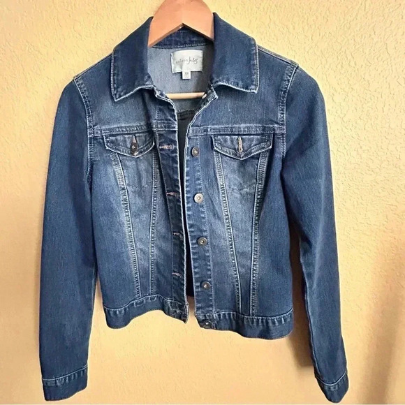 Madison Jules Cropped Denim Jacket - Picture 2 of 5